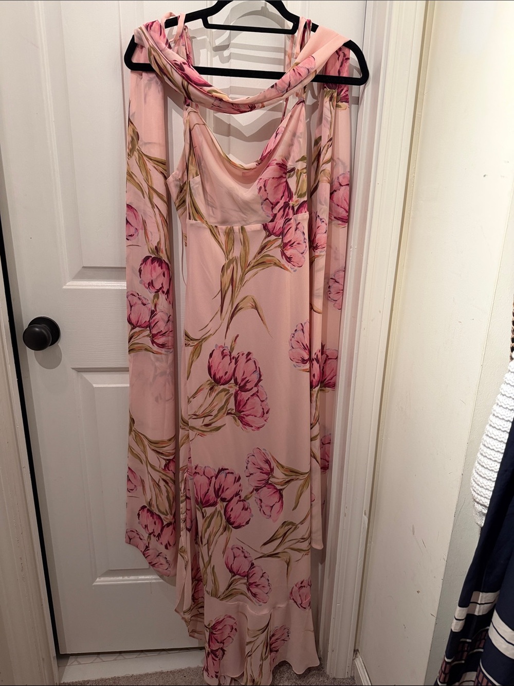 Jaila Floral Print Cowl Neck Sleeveless Scarf Maxi
